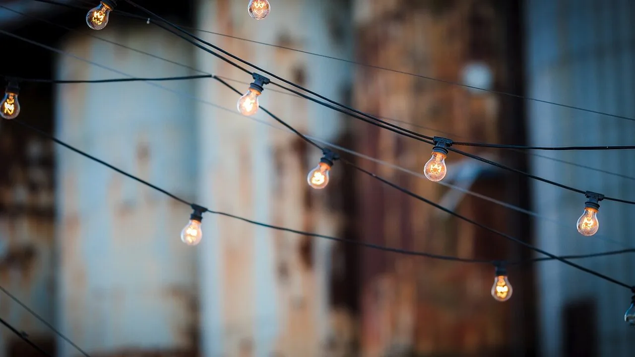 The Best LED Light Bulbs for Every Room and Budget