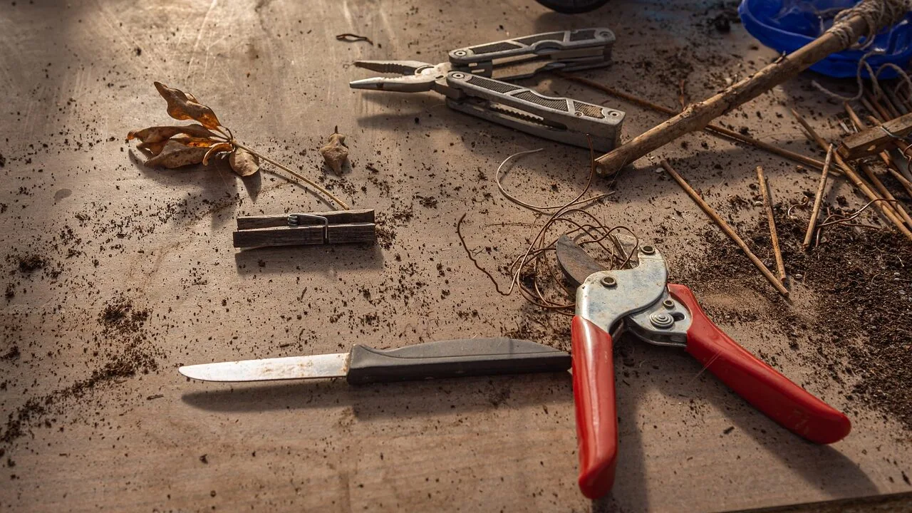 The Best Work Lights for Every Job Site and Garage