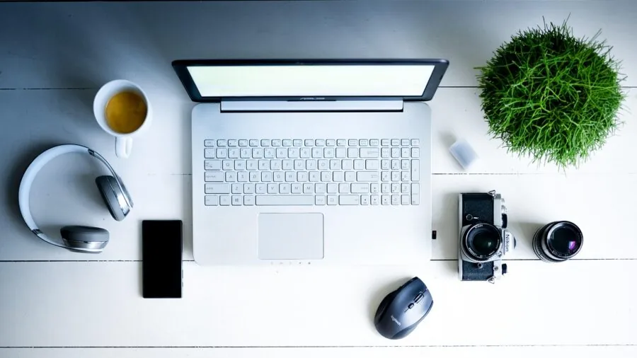 Clean desk setup with organized cables and monitor positioning for productive work environment