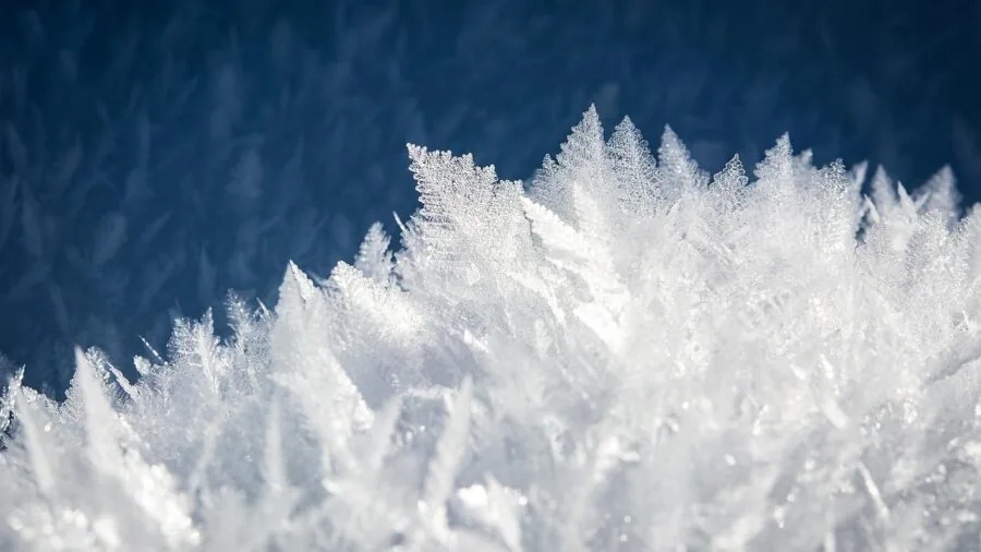 Close-up of finely shaved ice crystals showing texture and quality detail