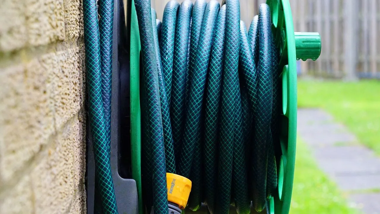 Hose Reels Worth Buying for Every Yard and Budget