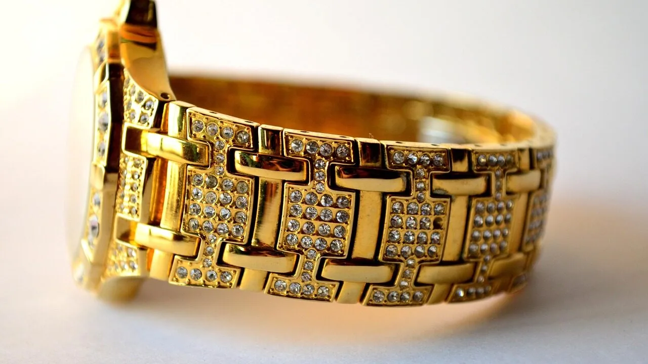 Replacement Watch Bands Worth Buying for Every Wrist and Style