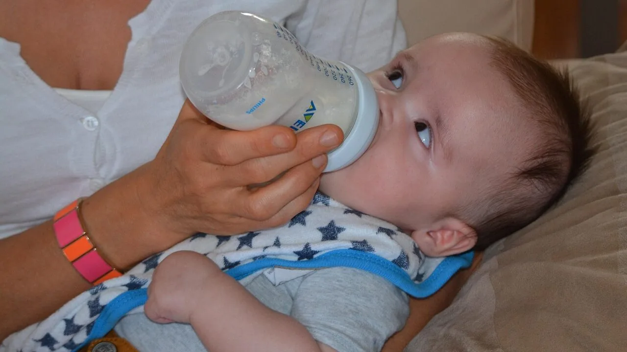 The Best Silicone Bibs for Every Messy Meal