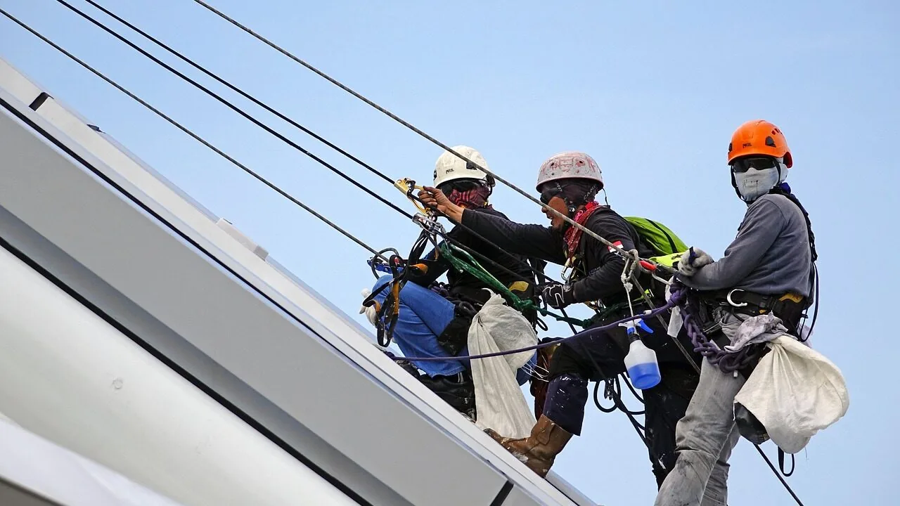 Fall Protection Harnesses Worth Buying for Every Job Site