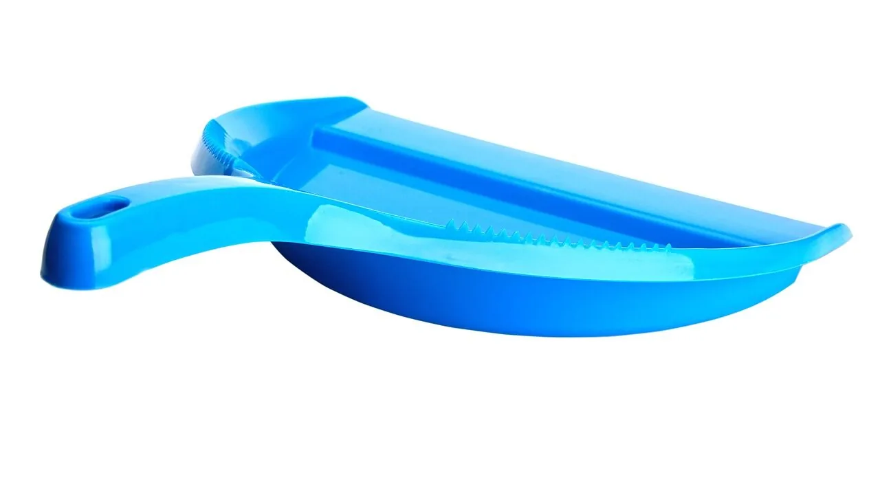 The Best Litter Scoops for Every Cat and Litter Type