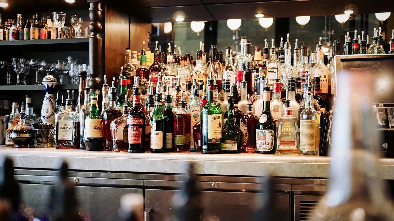 Bar Stools Worth Buying for Every Kitchen and Budget