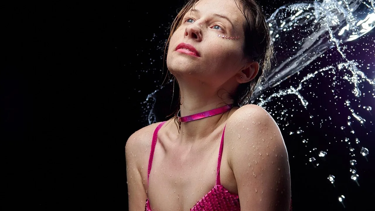 The Best Shower Caps for Every Hair Type and Length