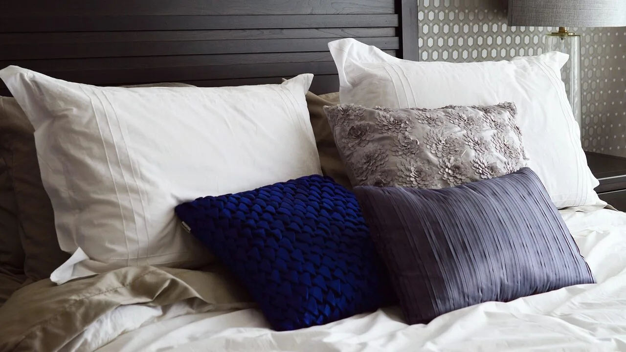 Best Headboards for Every Bedroom Style and Budget