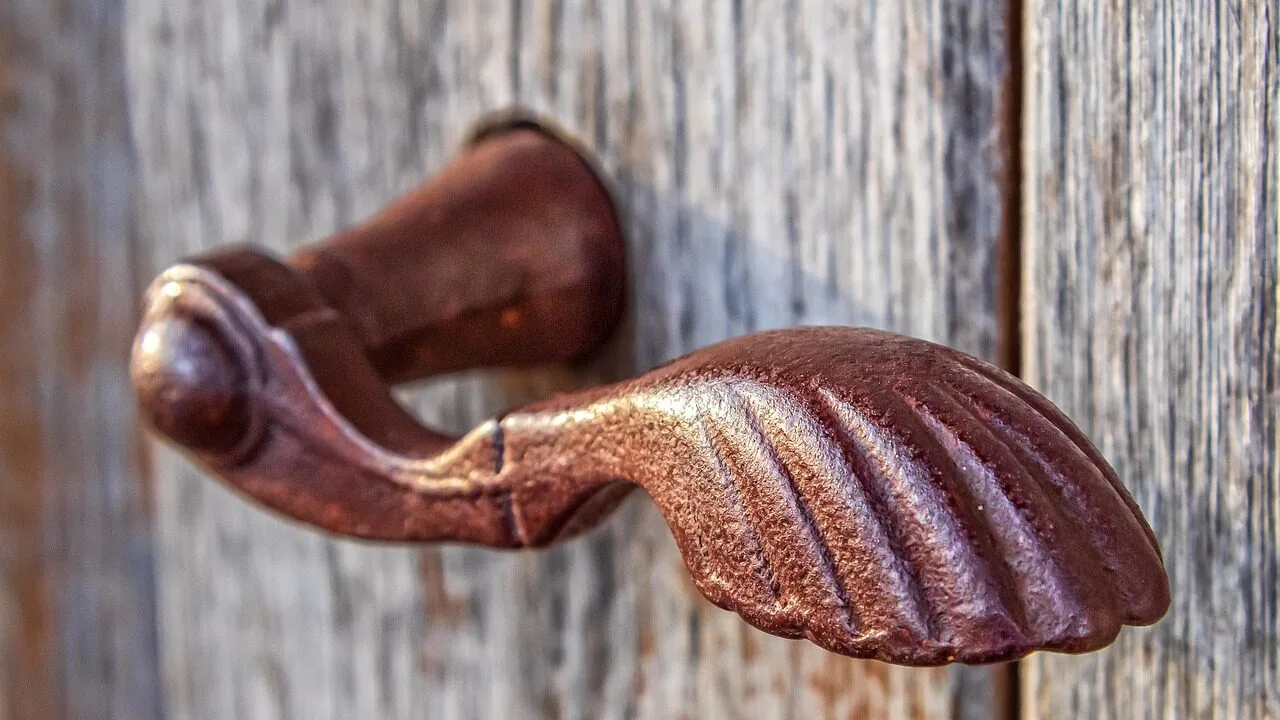 The Best Door Knobs for Every Room and Budget