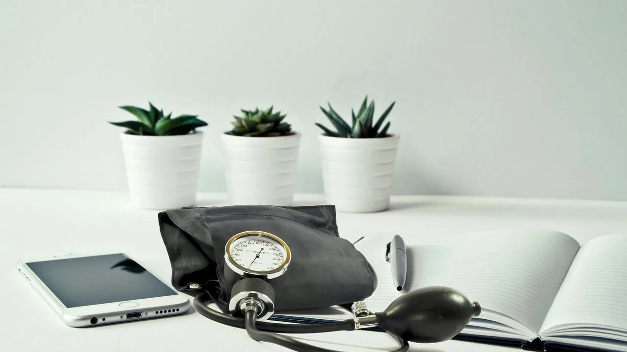 Wrist Blood Pressure Monitors Worth Buying for Home and Travel